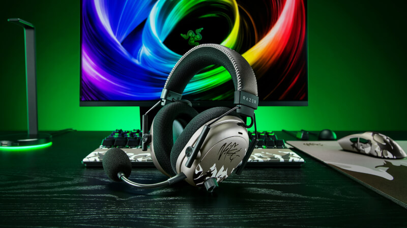 Razer NiKo edition headset.jpg